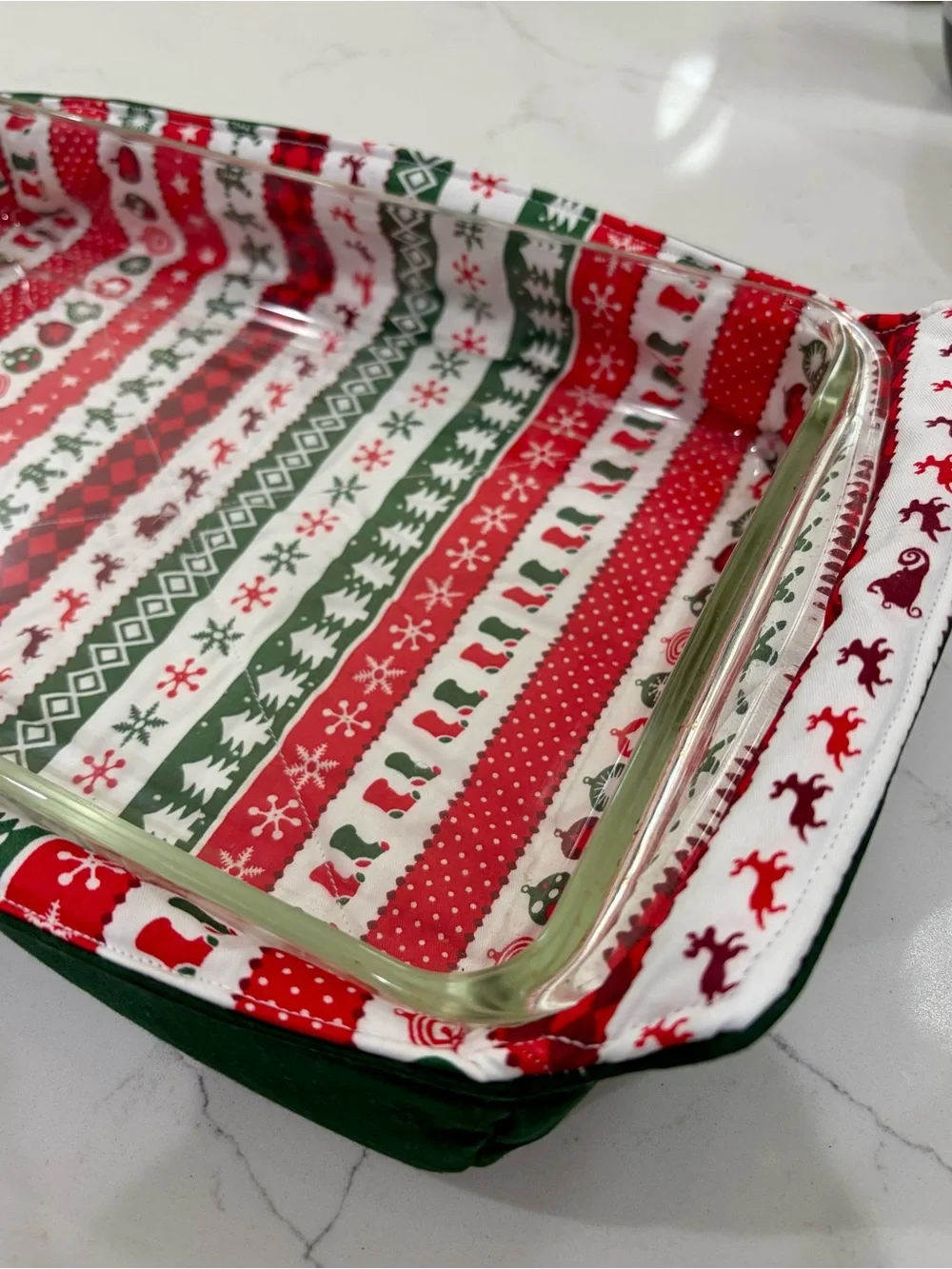 Holiday Baking Dish Cozy with Festive Red & Green Kitchen Linen